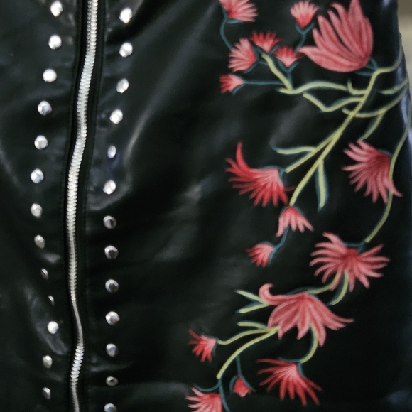 Black Floral Faux Leather Embroidered Stud Skirt - Picture 6 of 7